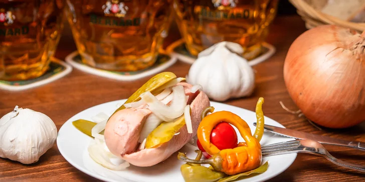 Pivo + nakladaný hermelín či utopenec