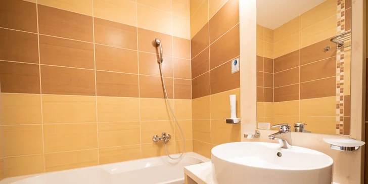 Očarujúci pobyt v srdci Štrbského plesa v luxusných apartmánoch Hotela Crocus****