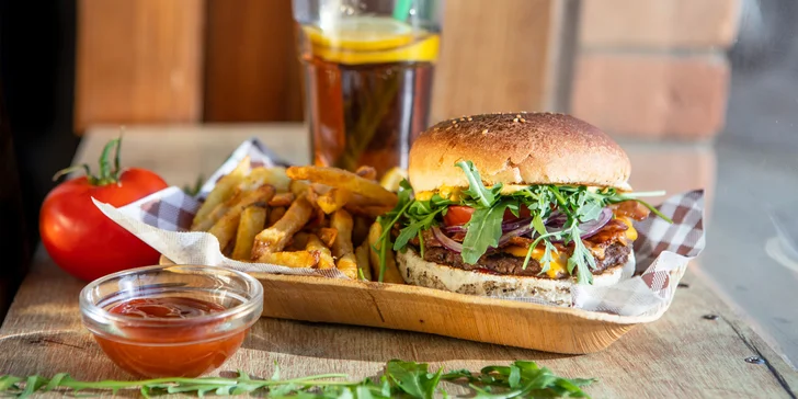 Bombastické burgery napratané slaninou či jalapeños alebo skvelé hotdogy