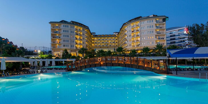 Do Turecka k prímorskému Vegas, Alanyi. 5* Spa Resort s bazénmi a toboganmi