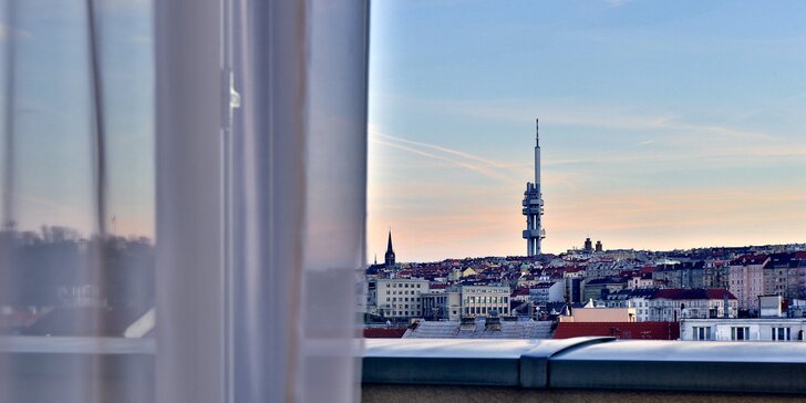 Za krásami Prahy - pobyt v luxusnom hoteli v centre s raňajkami, večerou a fľašou vína