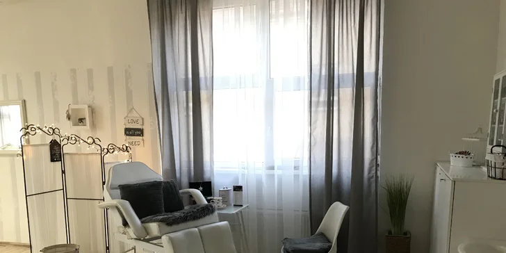 Získajte krásne nohy s rôznymi druhmi pedikúr