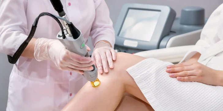 Zbavte sa chĺpkov pomocou laserovej epilácie: pre dámy aj pánov