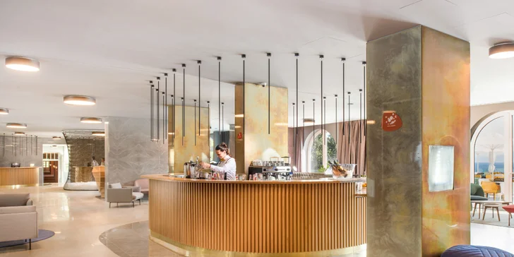 Skvelý pobyt na Istrii pre dvoch aj pre rodinu: hotel pri mori, polpenzia, neobmedzený wellness a herňa