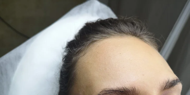 Precízny permanentný make-up obočia čepieľkovou i púdrovou metódou