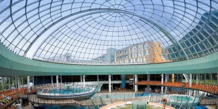 Wellness pobyt v Slovinsku: hotel v krásnej prírode, polpenzia a luxusný bazénový komplex
