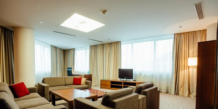 Veľkonočný pobyt s neobmedzeným wellness s gurmánskou večerou v hoteli HOLIDAY INN Žilina****