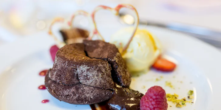 Romantické 3-chodové menu pre 2 osoby v hoteli Košice