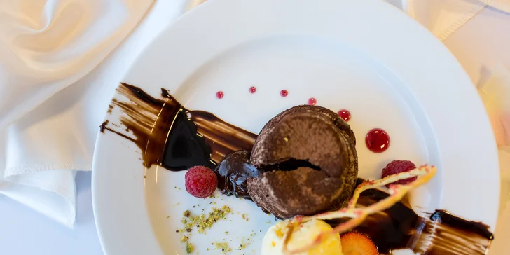 Romantické 3-chodové menu pre 2 osoby v hoteli Košice