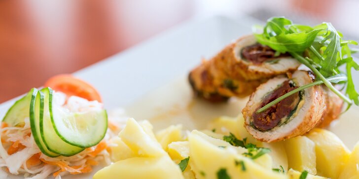 Fantastické mäsové hody v reštaurácii u Katky - karé, rezeň, prsia či misa plná mäsa