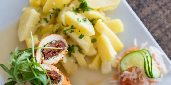 Fantastické mäsové hody v reštaurácii u Katky - karé, rezeň, prsia či misa plná mäsa