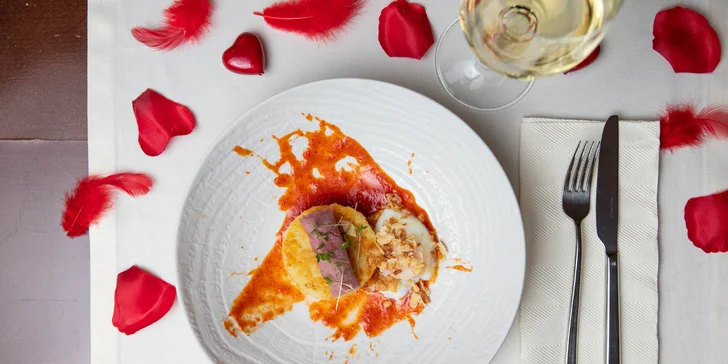 Nevšedná valentínska večera pre 2 osoby v CUBES Restaurant