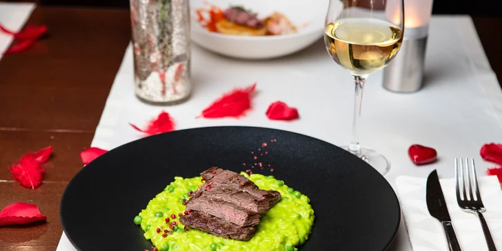 Nevšedná valentínska večera pre 2 osoby v CUBES Restaurant