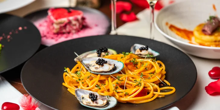 Nevšedná valentínska večera pre 2 osoby v CUBES Restaurant