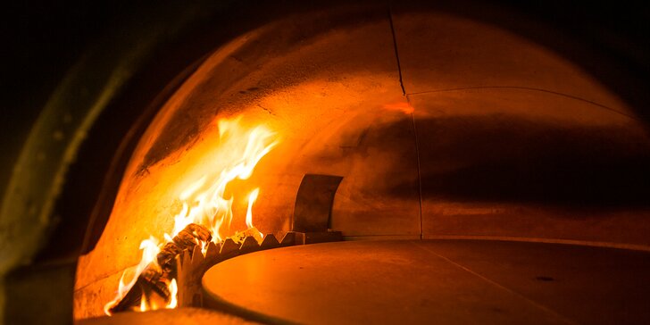Talianska pizza pečená na dreve v pizzerii Originale: na výber 12 druhov