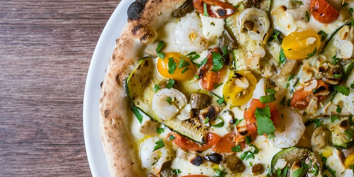 Talianska pizza pečená na dreve v pizzerii Originale: na výber 13 druhov