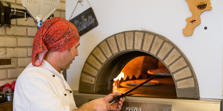Talianska pizza pečená na dreve v pizzerii Originale: na výber 30 druhov