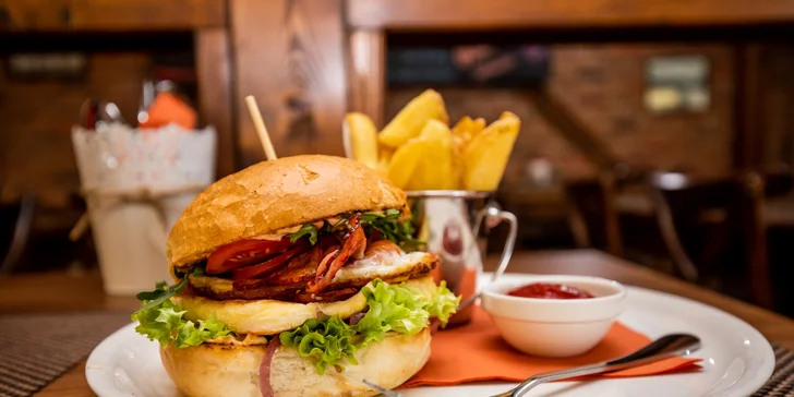 Mega burger menu alebo pizza podľa vlastného výberu