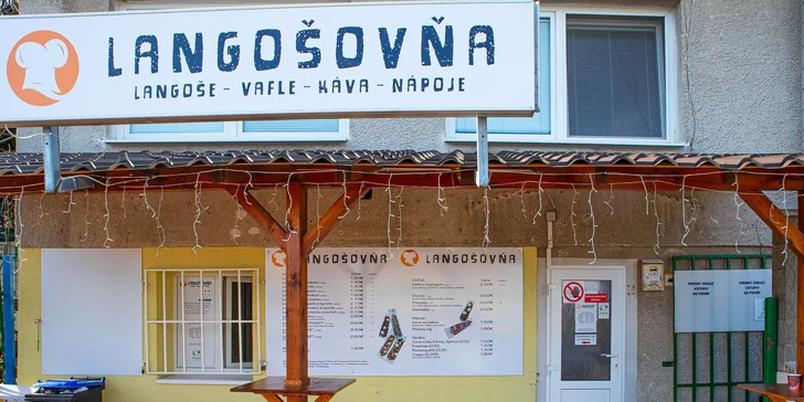 Čerstvé langoše alebo sladučké belgické waffle