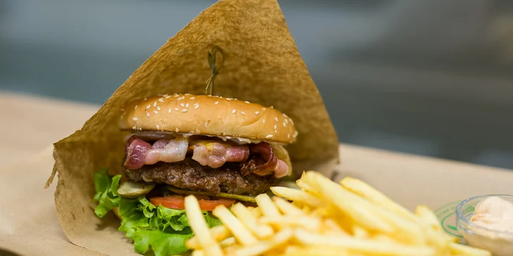 BIO hovädzie burger menu v bistre Zelený Strom
