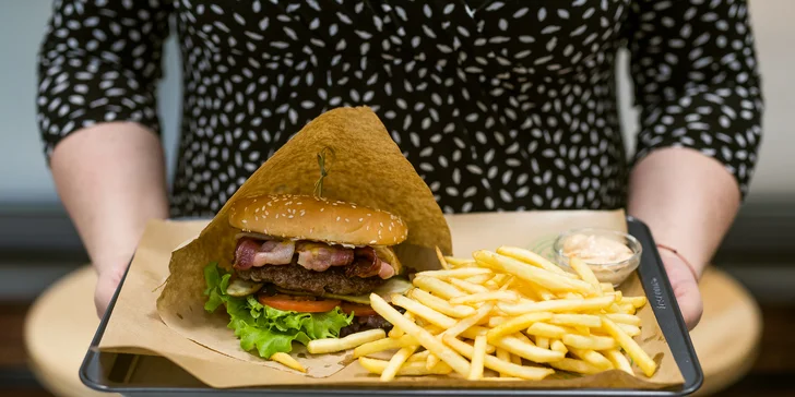 BIO hovädzie burger menu v bistre Zelený Strom