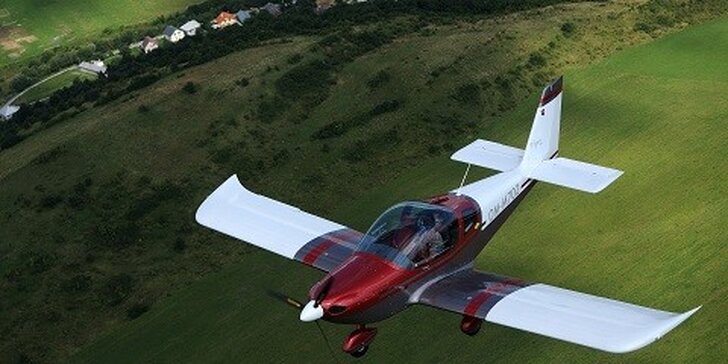 Exkluzívny valentínsky darček – let lietadlom Viper SD-4 s možnosťou pilotovania