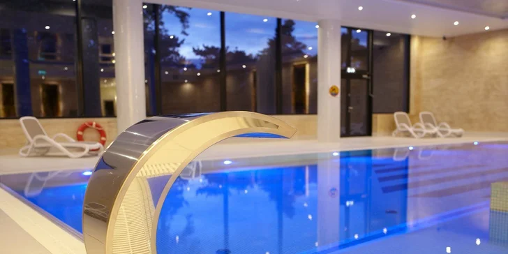 Dovolenka pri Baltskom mori: hotel pri pláži v blízkosti národného parku, wellness a polpenzia