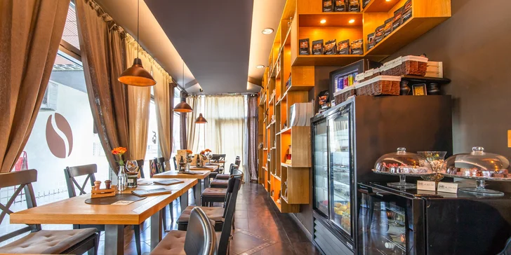 Oslaď si deň "take away" sladkými wafflami s ovocím, polevou a šľahačkou