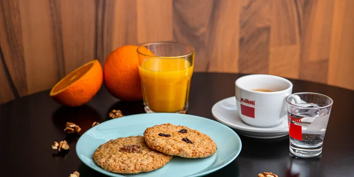 Lahodne sladké raňajky v cukrárni Tasty