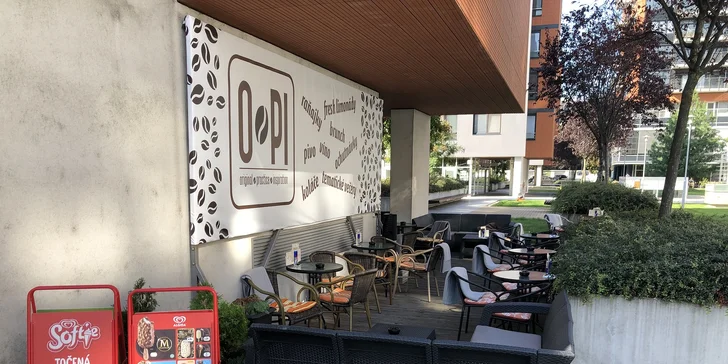 Oslaď si deň "take away" sladkými wafflami s ovocím, polevou a šľahačkou