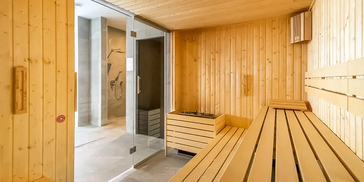 Dovolenka pri Baltskom mori: moderný rezort s wellness, vonkajším bazénom a polpenziou, 5 min. od pláže