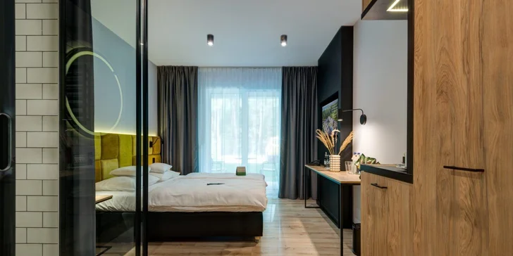 Dovolenka pri Baltskom mori: moderný rezort s wellness, vonkajším bazénom a polpenziou, 5 min. od pláže