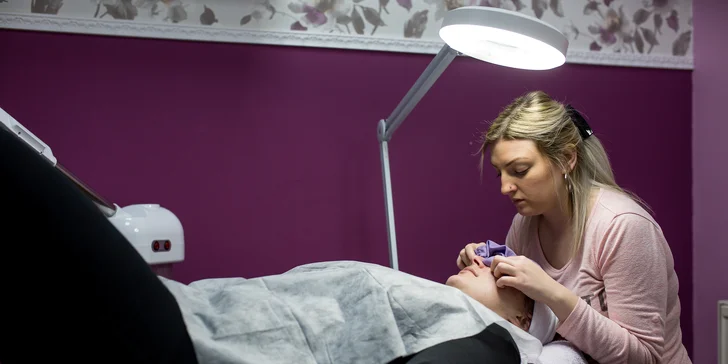 Manuálne čistenie pleti s masážou a úpravou obočia či ozonizérom