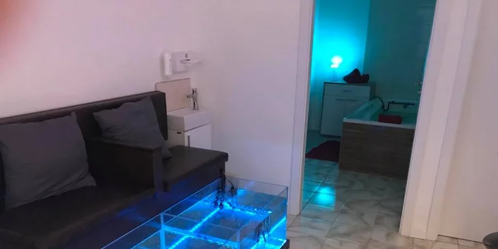 Najlepšia prírodná biopedikúra rybičkami Garra rufa