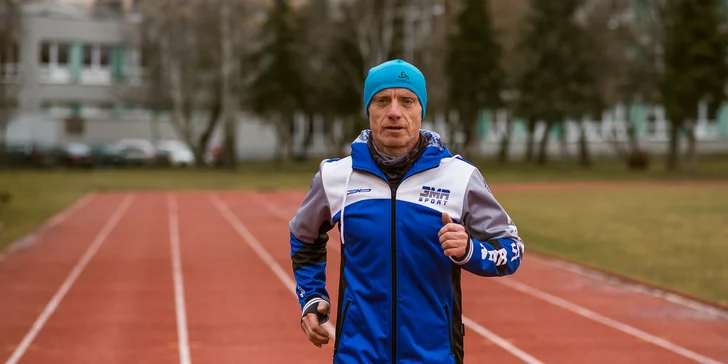 Mesačný bežecký tréningový program s profesionálnym inštruktorom