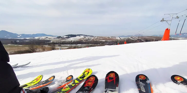 Zábava na svahu v SKI CENTRUM DEMÄNOVÁ - skipasy, požičovňa, inštruktor či vstup na bežkársku dráhu!