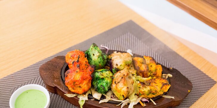 Degustačné menu rozmanitých chutí Indie s prílohou podľa vlastného výberu
