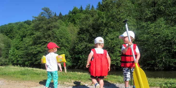 Nasadnite na raft alebo kanoe a splavujte Hron!