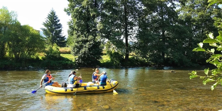 Nasadnite na raft alebo kanoe a splavujte Hron!