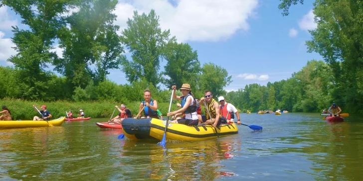 Nasadnite na raft alebo kanoe a splavujte Hron!
