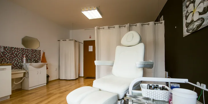 Odmeňte svoje nohy s wellness či kombinovanou pedikúrou v salóne Betty