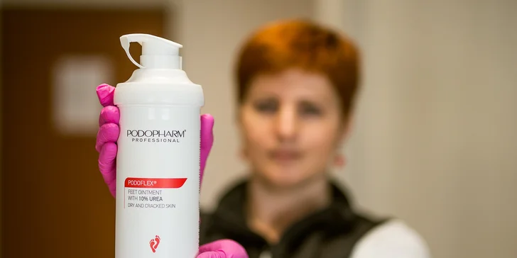 Odmeňte svoje nohy s wellness či kombinovanou pedikúrou v salóne Betty