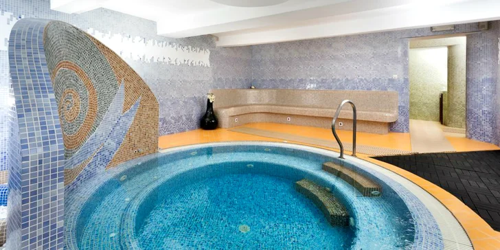 Relax v historickom centre Košíc s raňajkami, neobmedzeným wellness a masážami