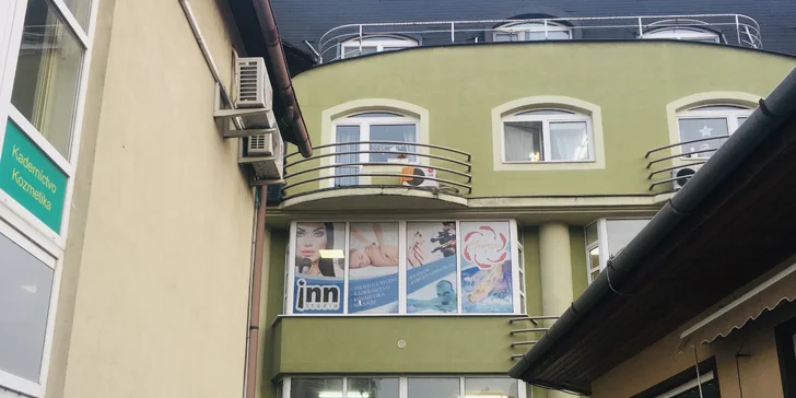 Najlepšia prírodná biopedikúra rybičkami Garra rufa