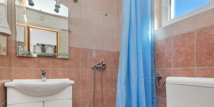 Pohoda na ostrove Hvar: komfortné apartmány na brehu krásnej zátoky pre páry a rodiny