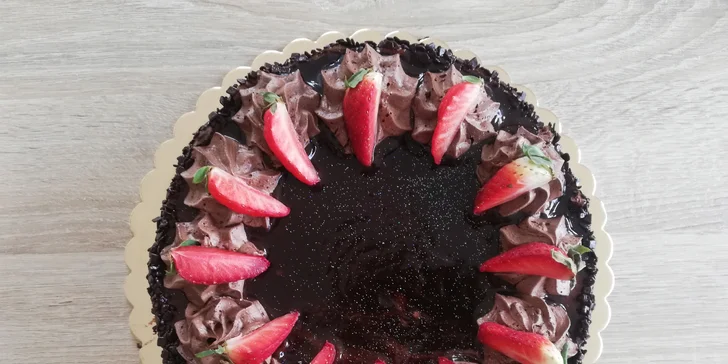 Lahodné zákusky či torta z cukrárne Fajnotka až ku vám domov!