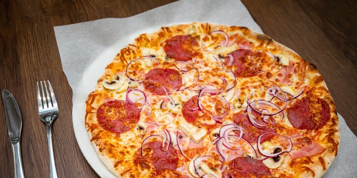 Celá pizza podla vášho výberu v Bongiorno Pizza Italia