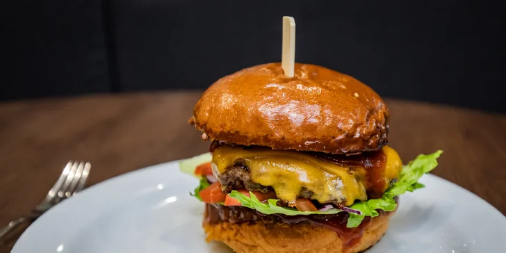 Mäsitý kebab alebo burger priamo v OC STOP SHOP LM