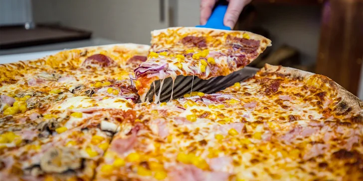 Celá pizza podla vášho výberu v Bongiorno Pizza Italia