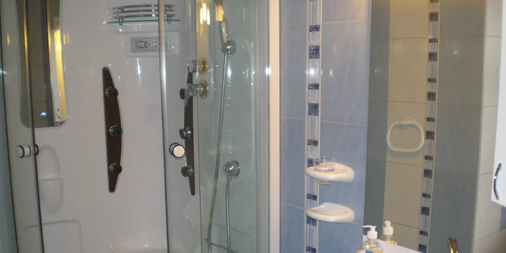 Dovolenka v Chorvátsku: pobyt v apartmáne s raňajkami priamo pri pláži